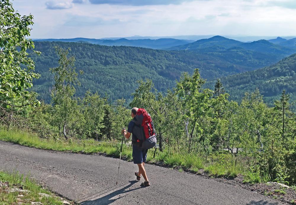 H�ebenovka - Turista na Jedlov� ho�e.